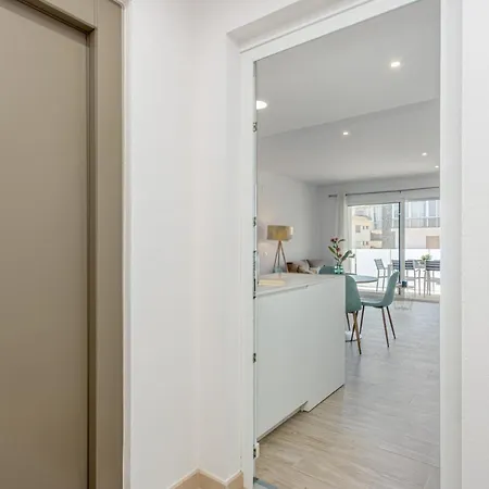 Apartamento M A R I V E N T 03 Rosas