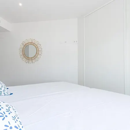 M A R I V E N T 03 Apartment